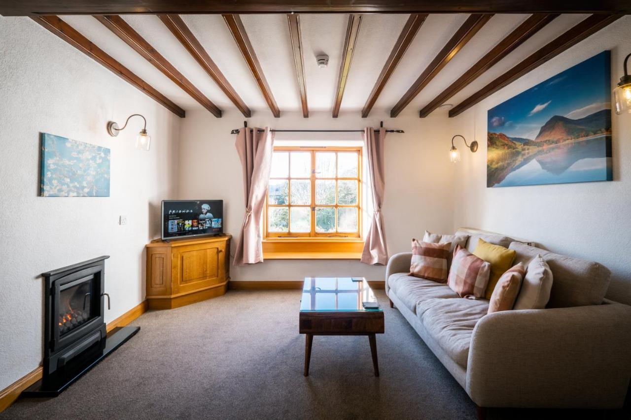 Stunning Cottage Grade 2 Listed With Parking And Hot Tub Боунесс-он-Віндермір Екстер'єр фото